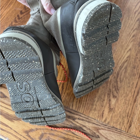 Sorel Women’s Winter Boots size 8 - Picture 5 of 6